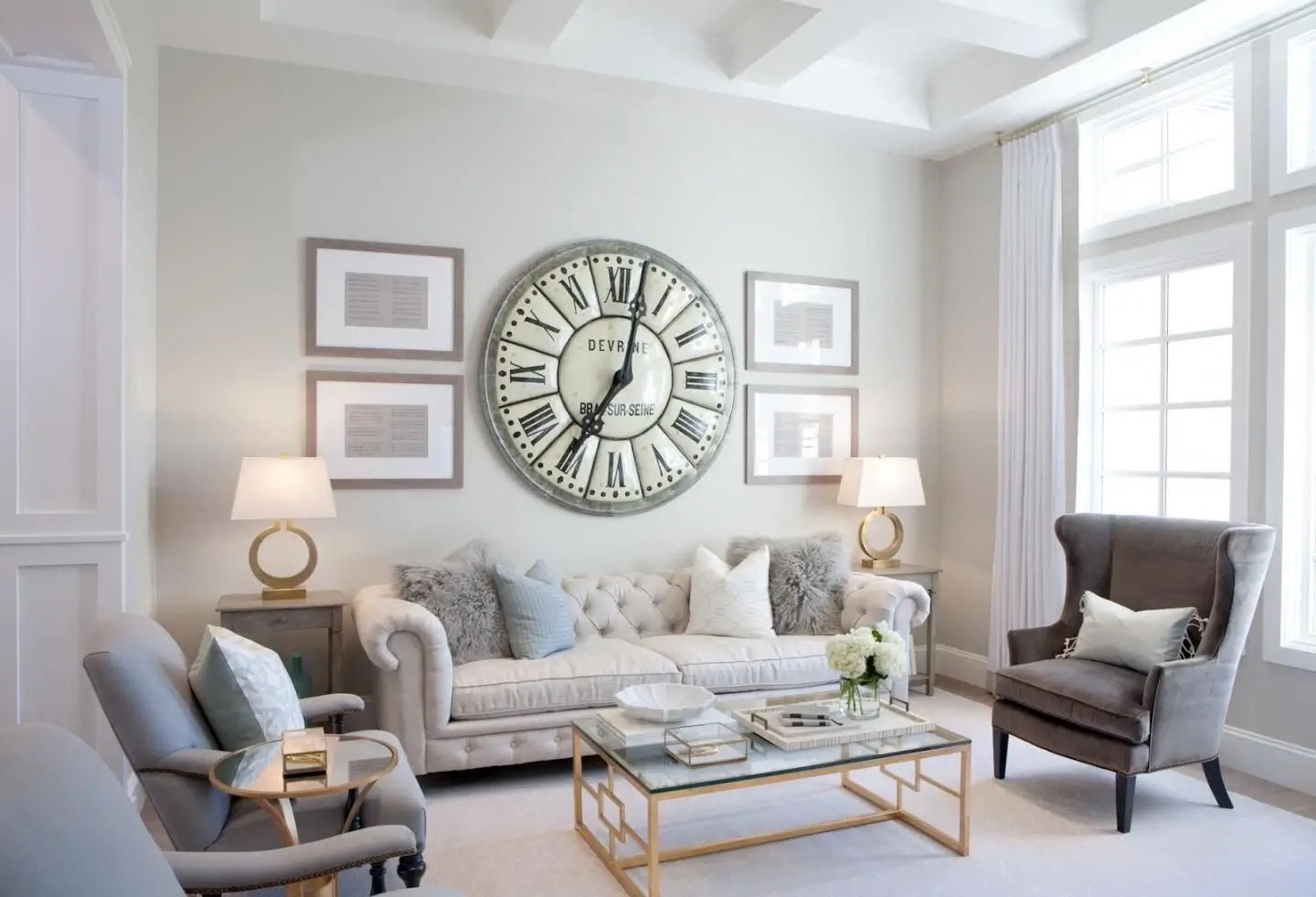 The same wall but with a beautiful EverTime clock.